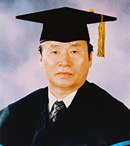 초대 총장 : 최용현 박사 (1993. 3. 31. ~ 1997. 3. 30.)